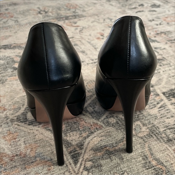 Authentic Prada Peep Toe Heels Black Leather EU 38 5"Heel - Picture 4 of 11